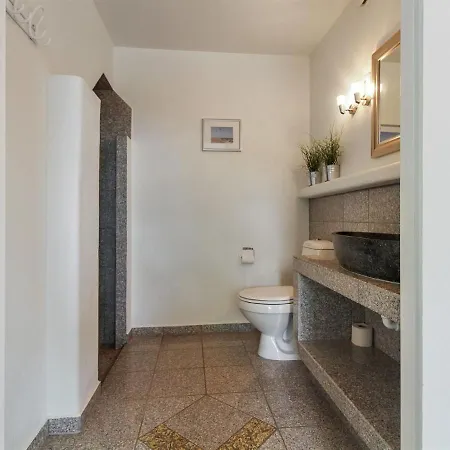 Apartment Kundry - 800m From The Sea By Interhome *
